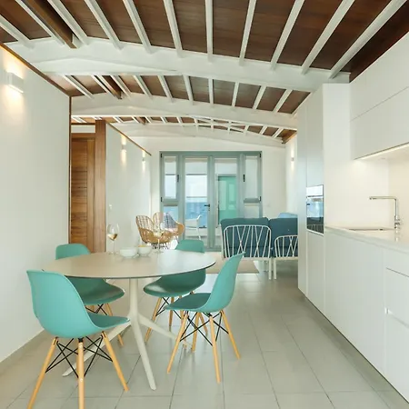Lar Apartment *