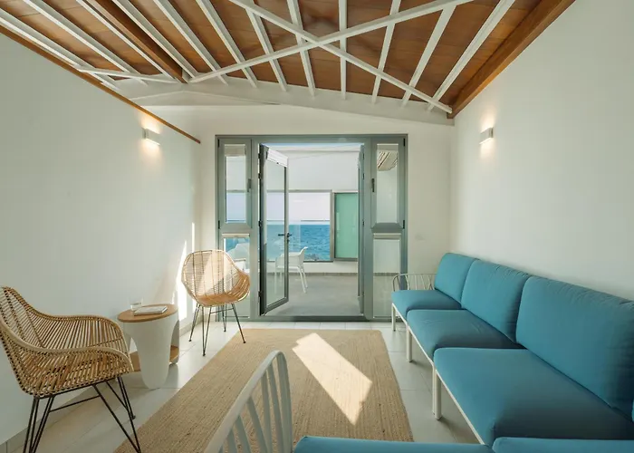 Lar * טמאדוסטה