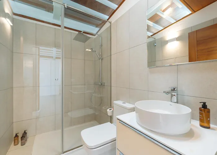 Lar * טמאדוסטה