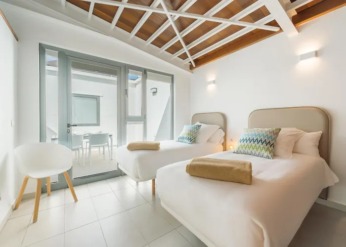 Lar טמאדוסטה