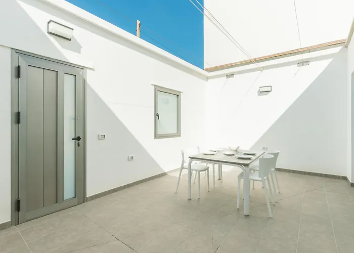 Lar טמאדוסטה